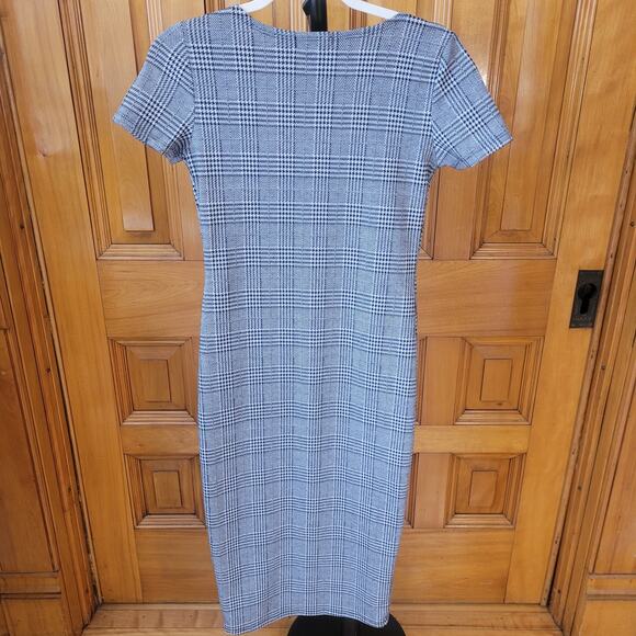 Popular Basics Gray Plaid Bodycon Short-Sleeve Dress M Gingham-Inspired School - Picture 2 of 8